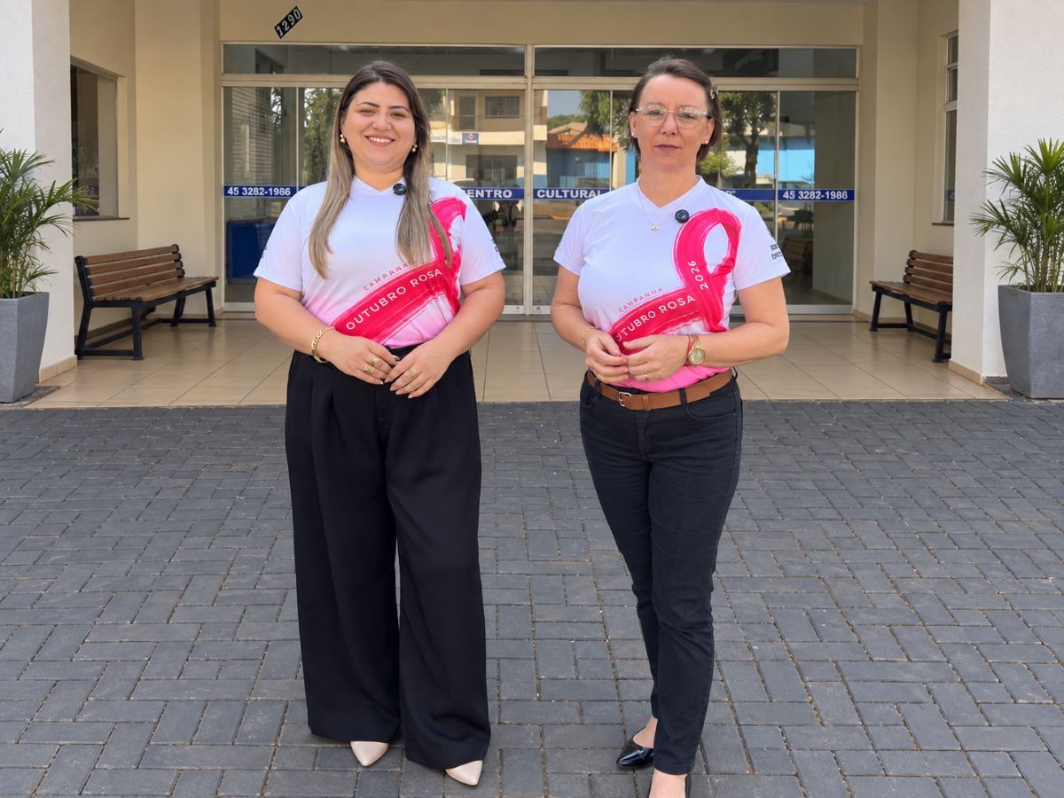 Mulheres participam de palestra sobre saúde e prevenção durante evento do Outubro Rosa em Pato Bragado